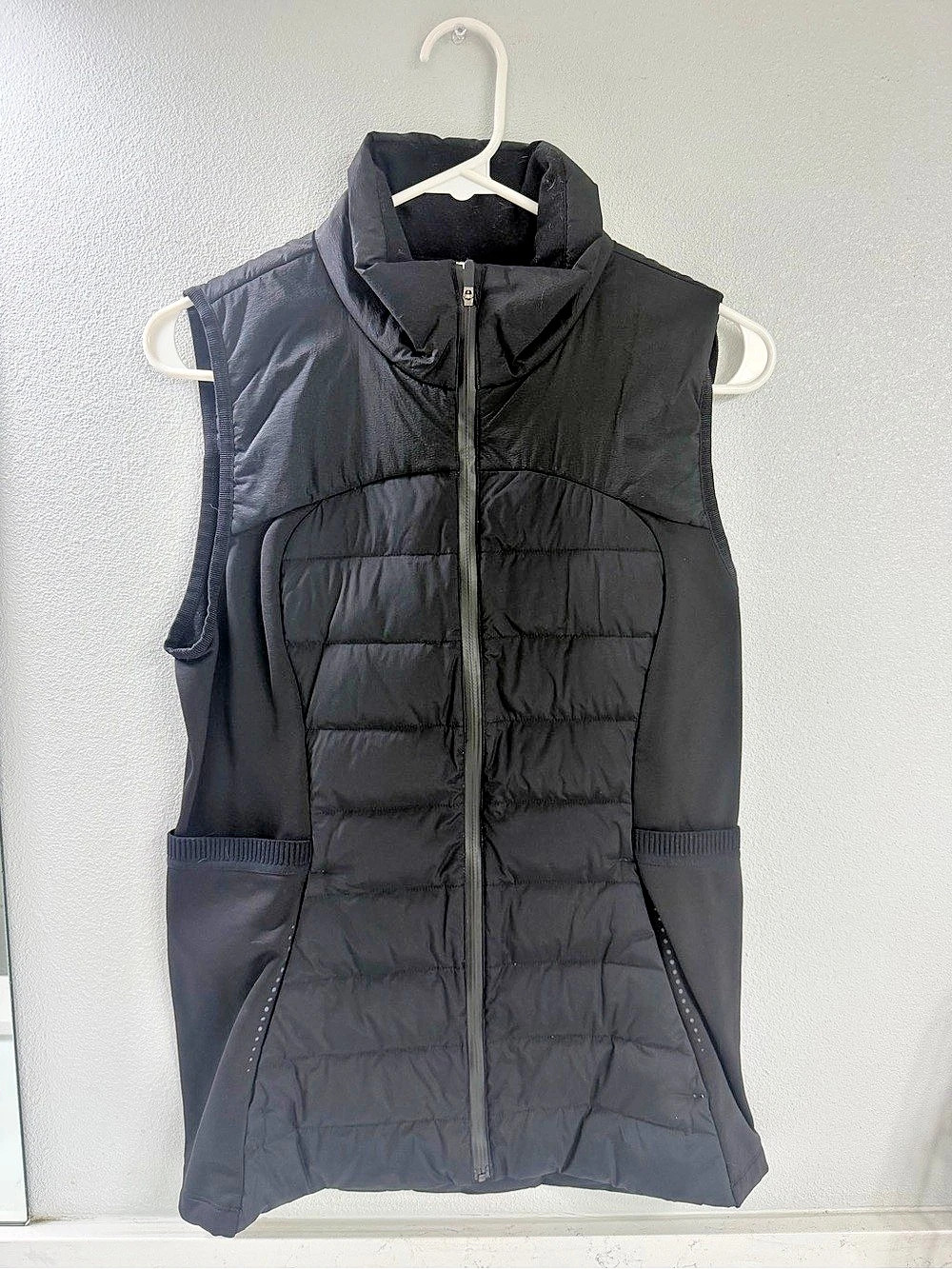 lululemon Down For It All Vest Women's Black Quilted Vest Size 10